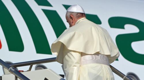 Papa Francesco in partenza per Amman 8
