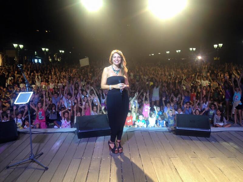 Cristina D'Avena, un'estate di concerti per l'Italia 8