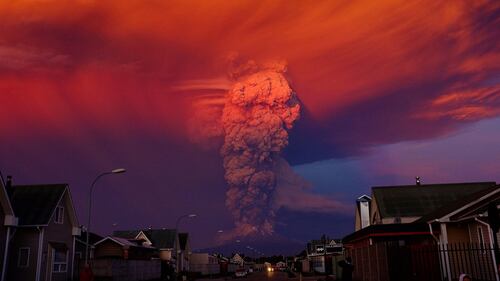 In Cile si risveglia un vulcano. Ordinata l'evacuazione 5