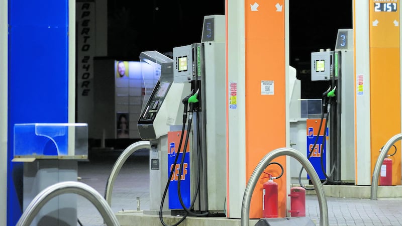 Benzina e diesel, Ip segue Eni: tetto ai prezzi nelle stazioni di servizio. Meloni: “Segnale importante di attenzione alle famiglie italiane”