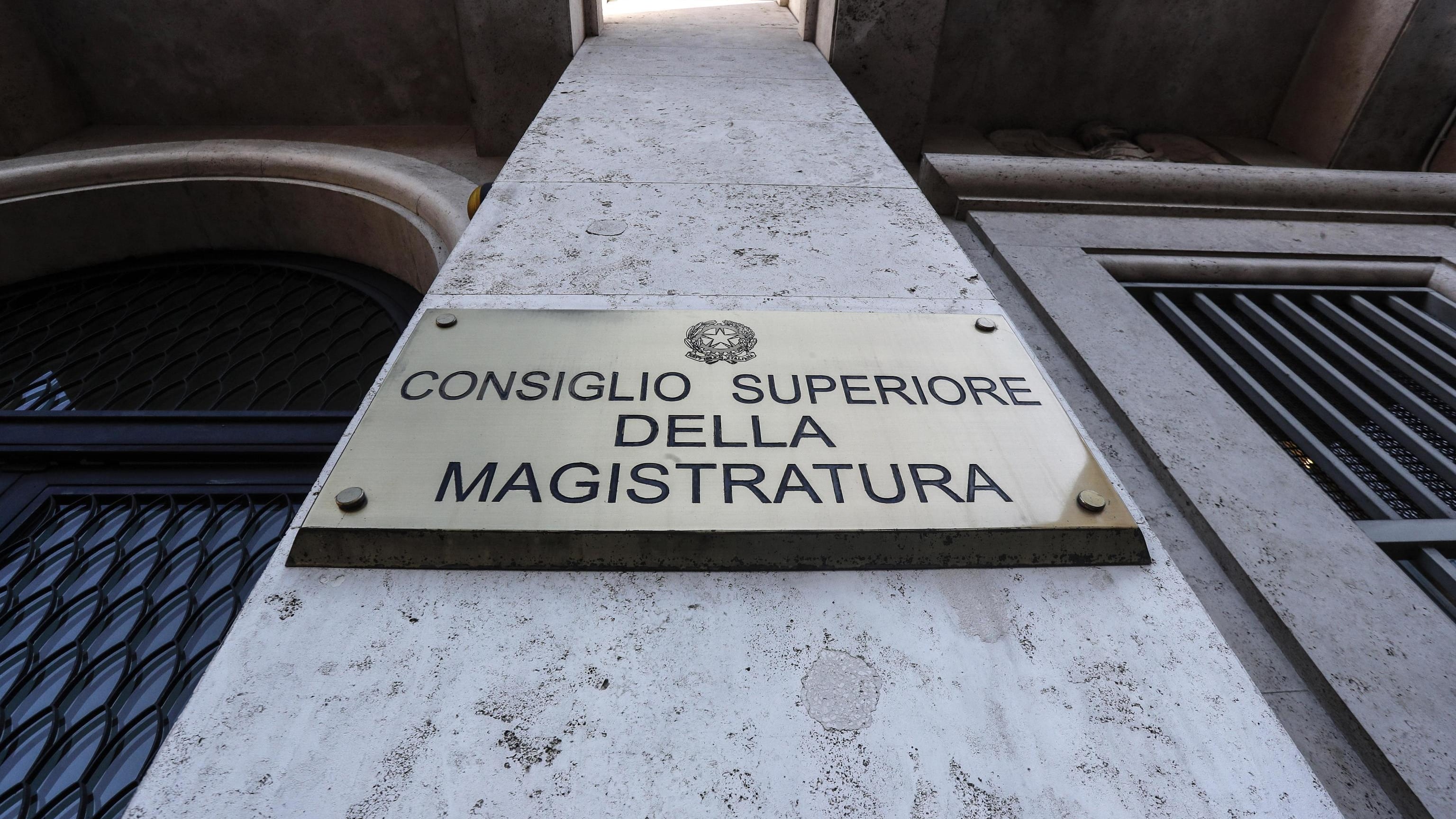 5 - Con il sorteggio saltano le correnti. E i padri costituenti approverebbero...