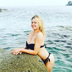 Anna Falchi esplosiva su Instagram 15