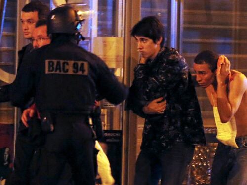 Cronologia di una strage. Il massacro di Parigi minuto per minuto