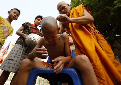 Tailandia, i bambini che saranno monaci buddisti 7