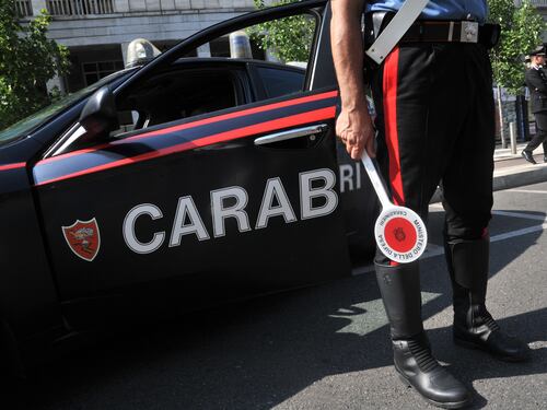 Shock a Napoli, guardia giurata percossa a colpi di spranga alla stazione della metro