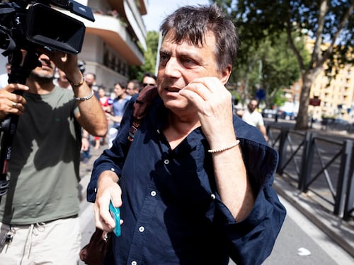Lavitola pronto a riparlare ai pm. “Bomba per la fama di Sigfrido”. E pure la banda vuoterà il sacco