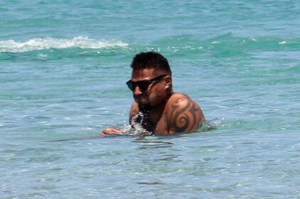 Satta e Boateng: coccole e baci al mare 2