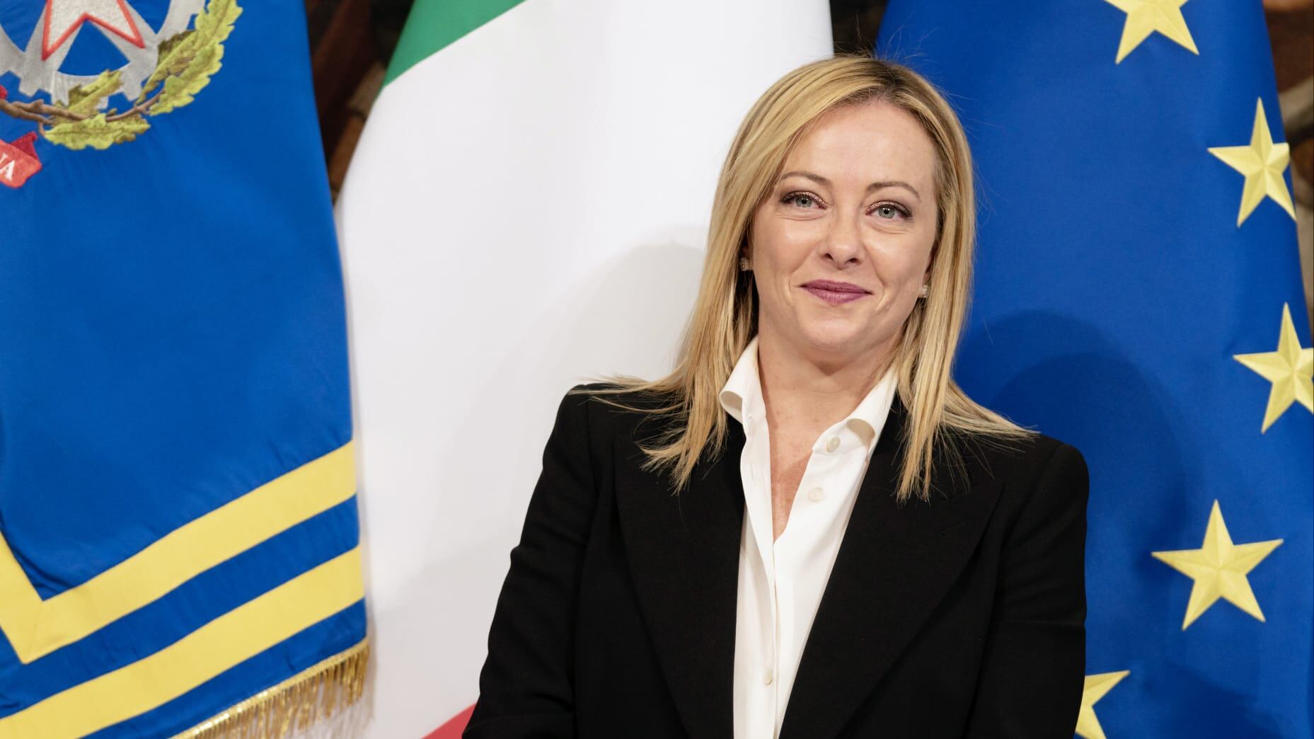 "Da pericolo a leader più popolare dell'Ue". Anche il Times incorona Meloni