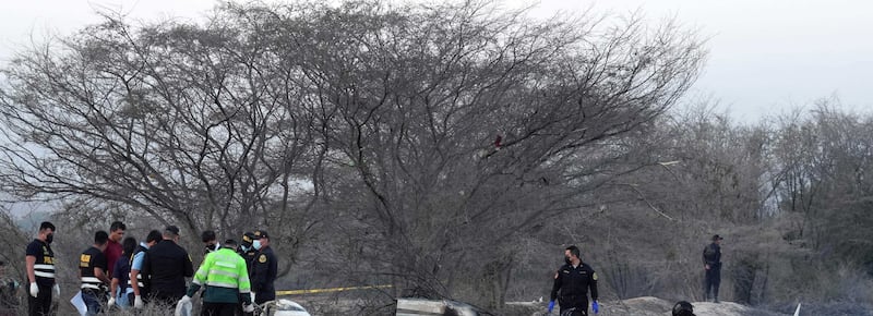 Il vento forte e l’ala spaccata, i dubbi sulla manutenzione, l’assenza della scatola nera: tutto ciò che non torna sull’incidente aereo in Perù