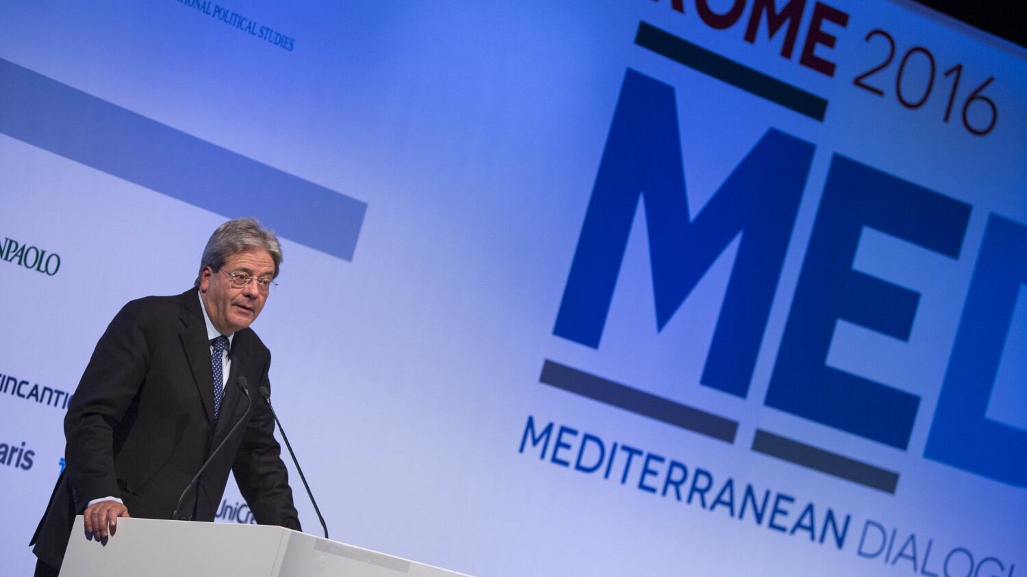 Gentiloni stringe i tempi: mercoledì vuole la fiducia