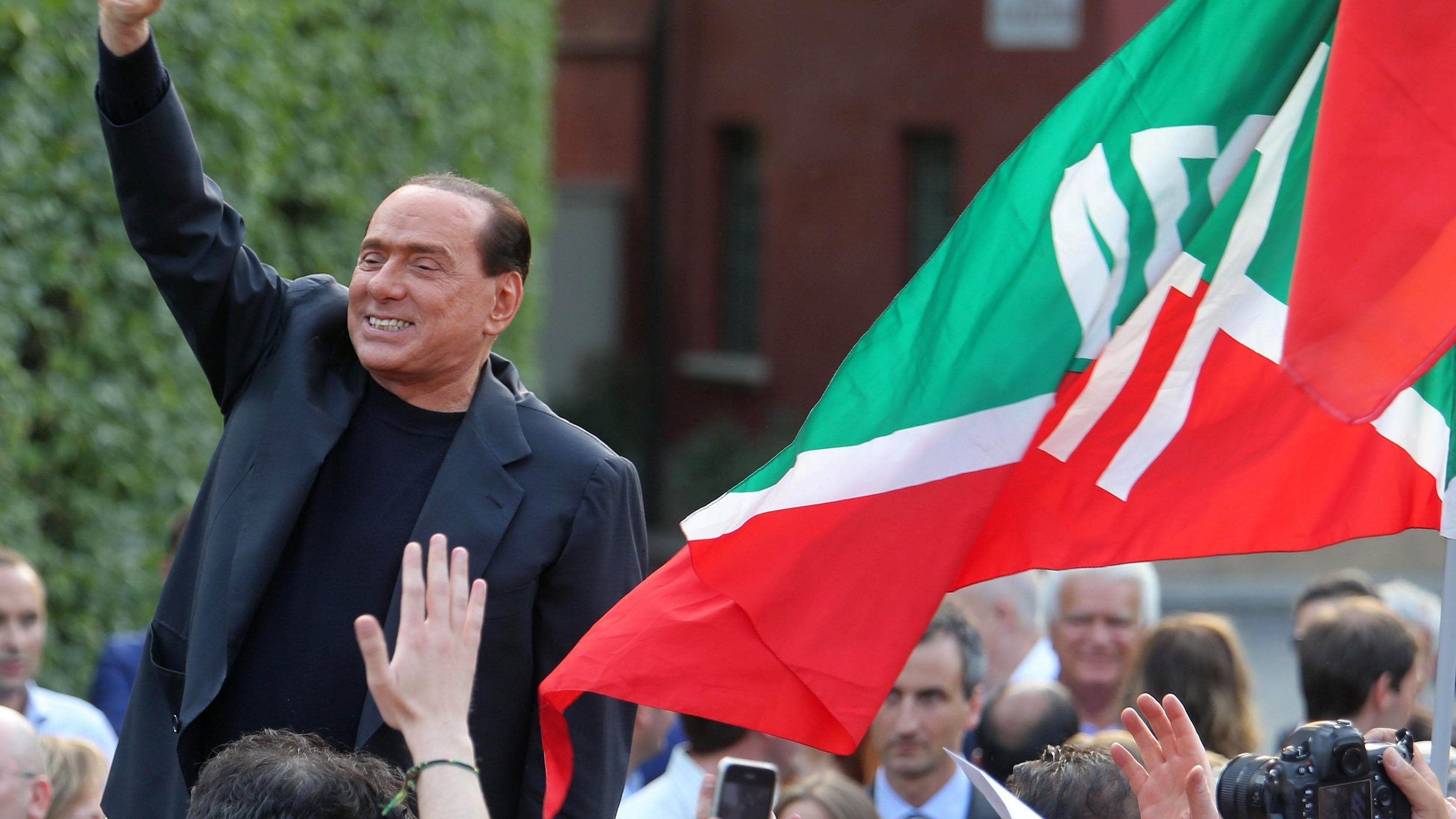 Paese normale solo se assolvono il Cav