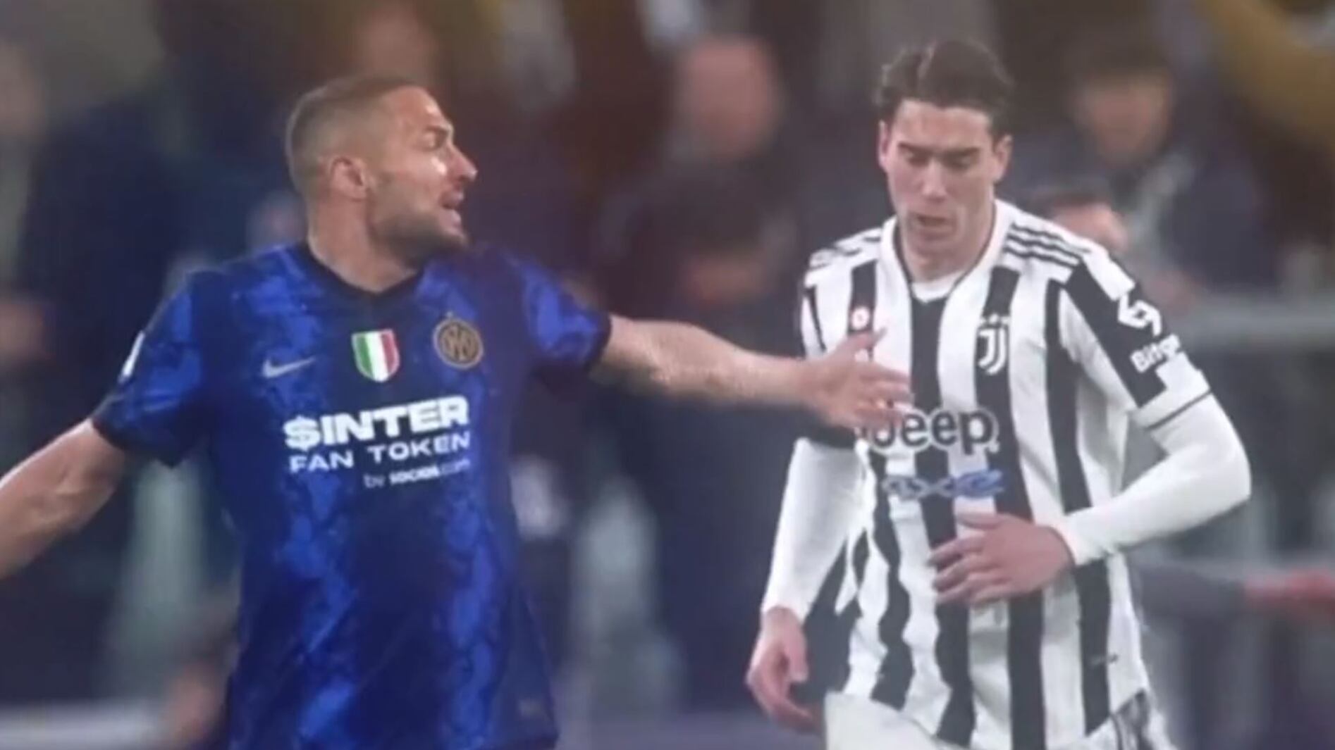 "Questo è imbarazzante". Il video di Juve-Inter che fa il giro del mondo