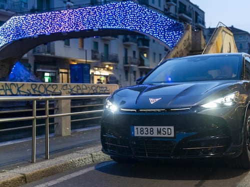 Cupra illumina Milano con le opere d’arte sui Navigli