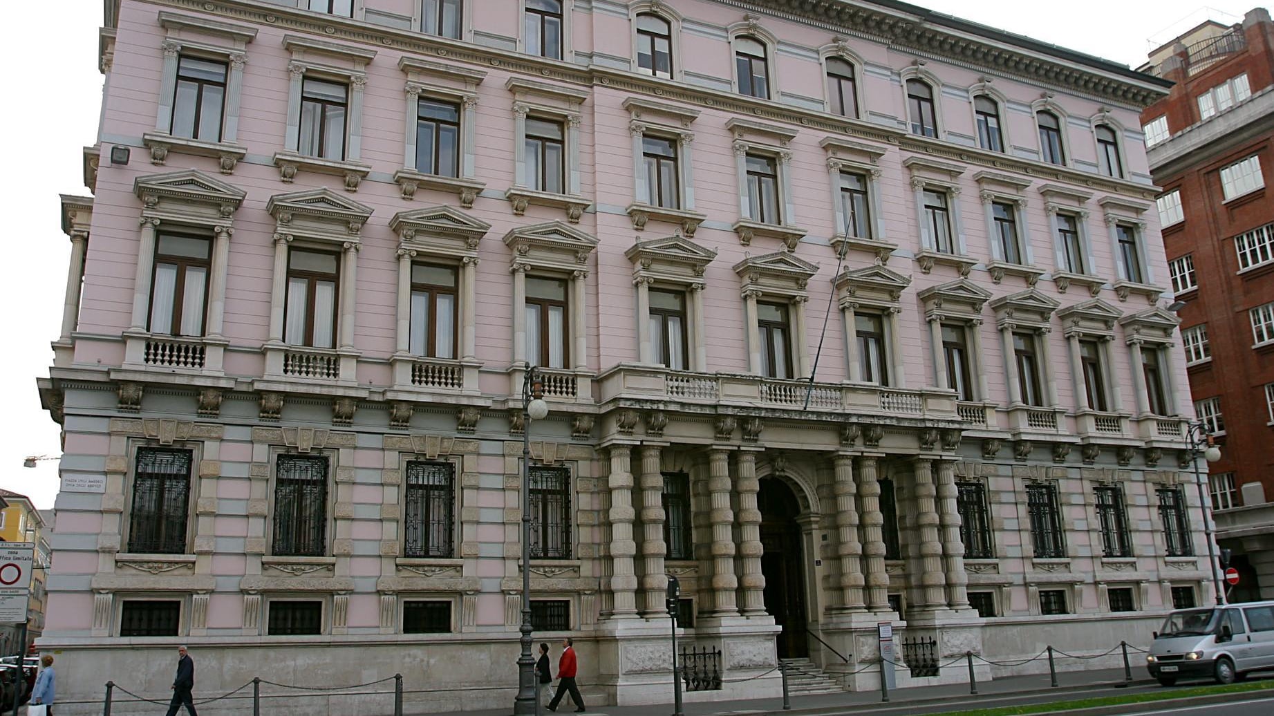 Generali bocciata da S&P solo perché ha sede in Italia