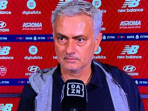 "Se parlo...". Mou perde e sbotta in tv: va via