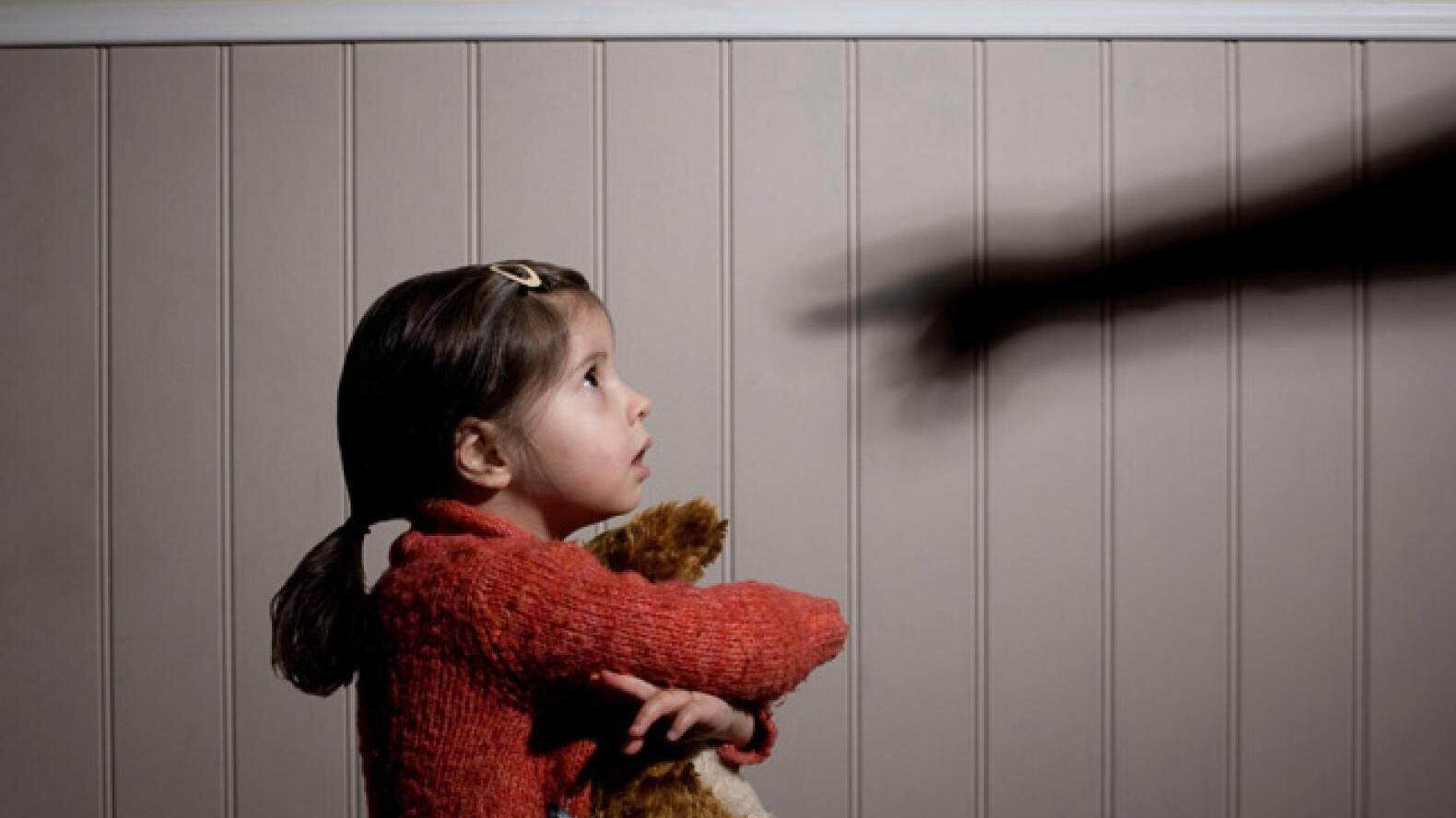 Il vescovo su Bibbiano: "Bambini usati per progetto ideologico"