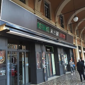 Esercizi commerciali gestiti da extracomunitari 1