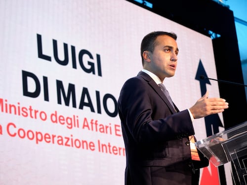 Il M5s in allarme: i nostri sovranisti pronti a mollarci per unirsi alla Lega