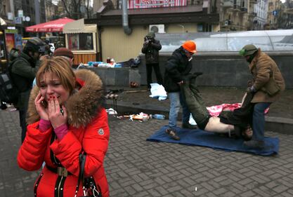 Morti e feriti, non si fermano le violenze 9