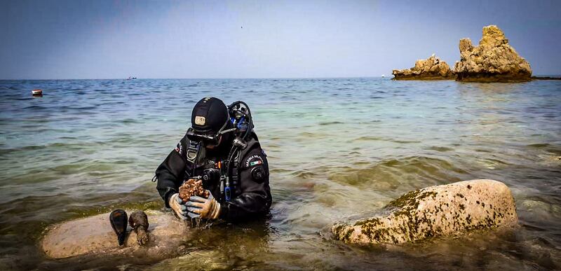 I palombari della Marina Militare italiana distruggono 52 ordigni della seconda guerra mondiale al largo delle acque di Palermo 8