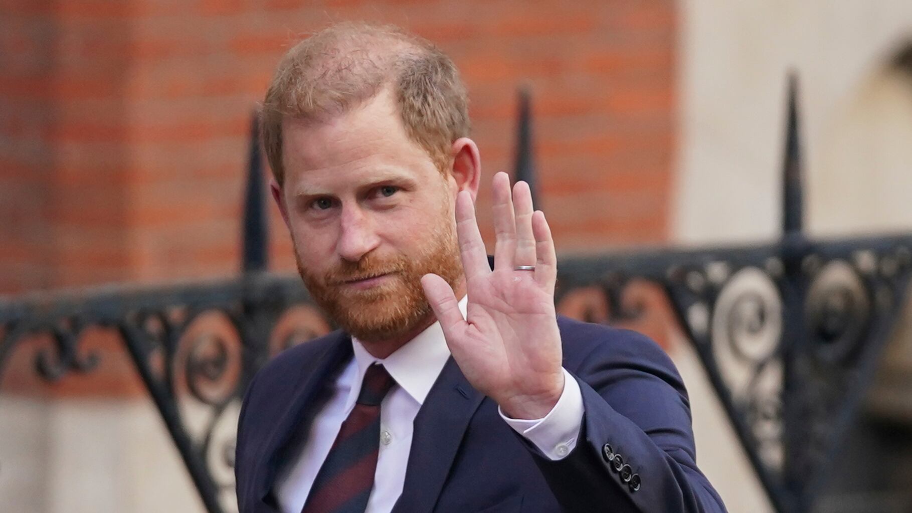 Il principe Harry nei guai: lo denuncia l’ente benefico da lui fondato in onore della madre