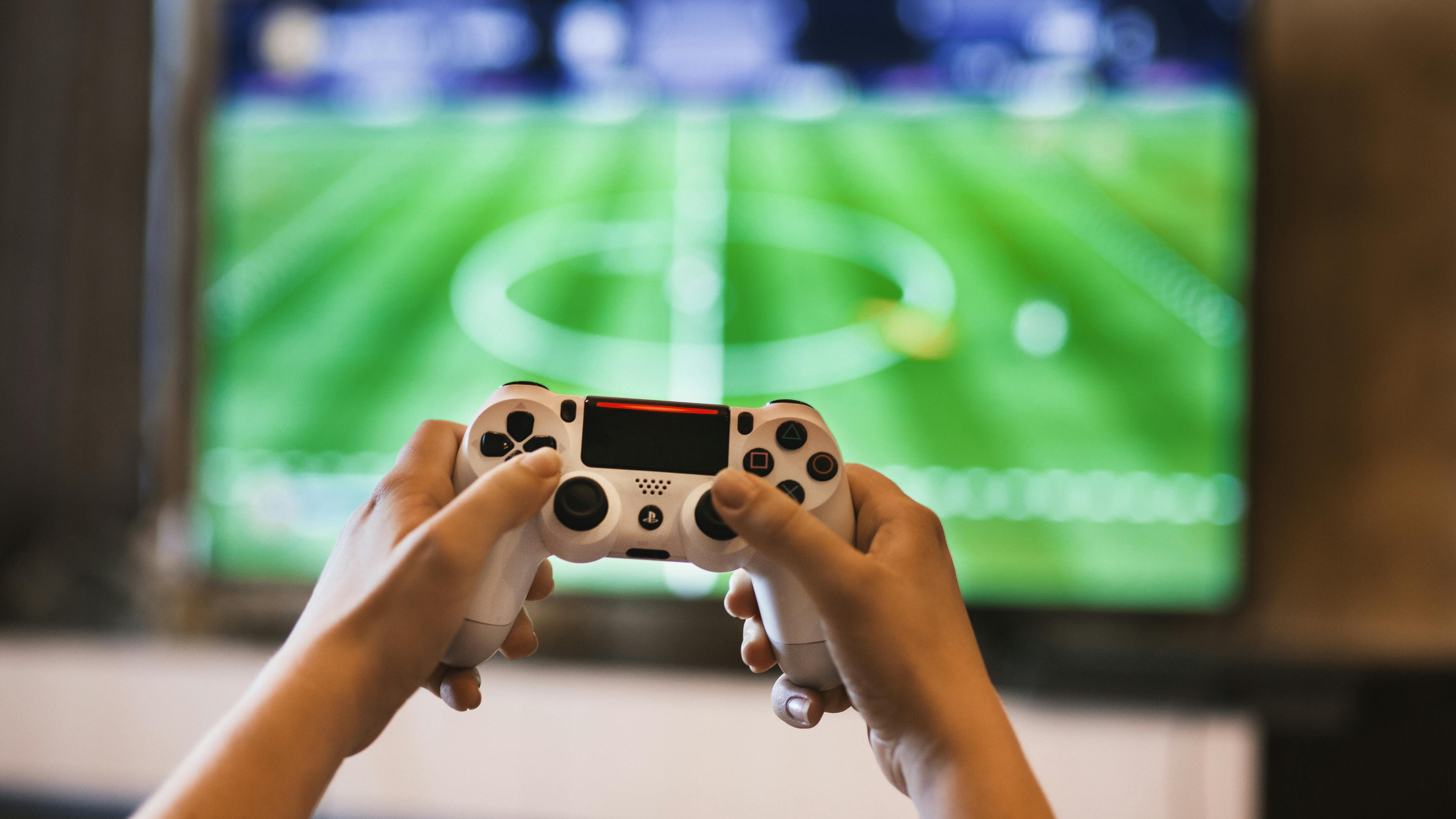 Dazi, ci rimettono anche i videogame. Sony aumenta i prezzi della Playstation 5