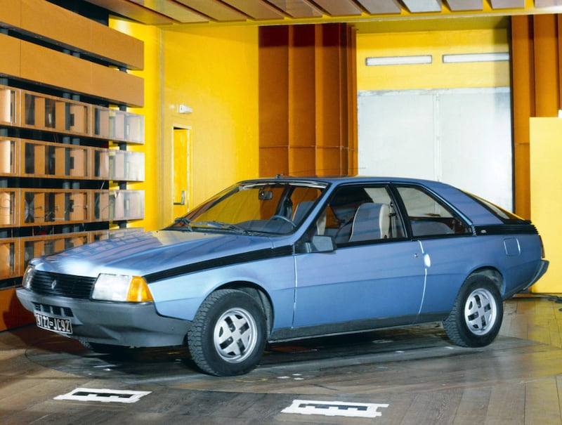 Renault Fuego, guarda la gallery 9