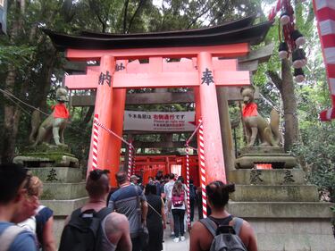 Le mille porte di Fushimi Inari, dove vive lo spirito della volpe 2