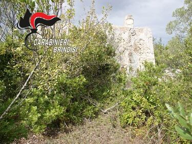 Ostuni, ritrovato in un casolare kalashnikov di produzione jugoslava 2