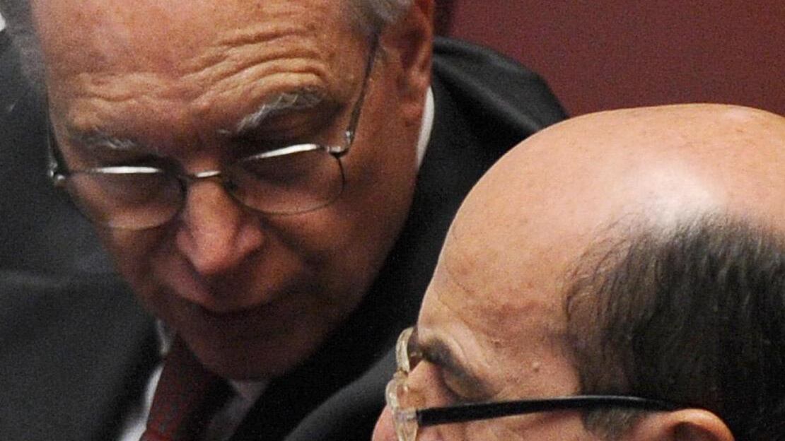 Ora Bersani candida Letta per sfilare la «ditta» a Renzi