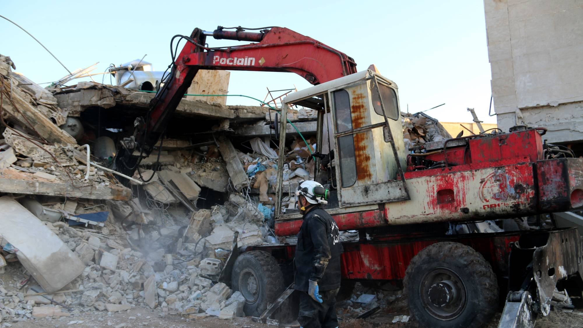 Siria, bombe su ospedali e scuole. Francia: "Crimini di guerra"