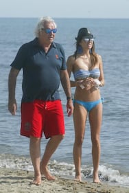 Elisabetta Gregoraci, lato B da urlo su Instagram 33