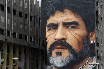 Napoli, maxi murales di Maradona 4
