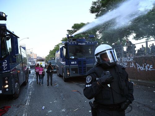 G20, scontri ad Amburgo tra polizia e manifestanti