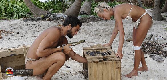 Isola dei Famosi: Rocco Desnudo e le altre bellezze 2
