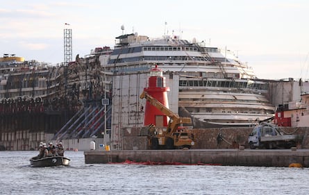 La Concordia verso Genova 4