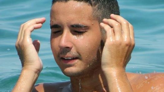 La mamma del ragazzo morto: "Altro che gioco e roulette russa. Mio figlio è stato ammazzato"