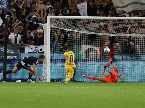 Milan, una tripletta show
