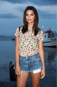 Emily Ratajkowski hot, spacco mozzafiato 17