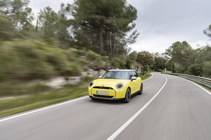 Mini Cooper SE: guarda tutte le foto 20