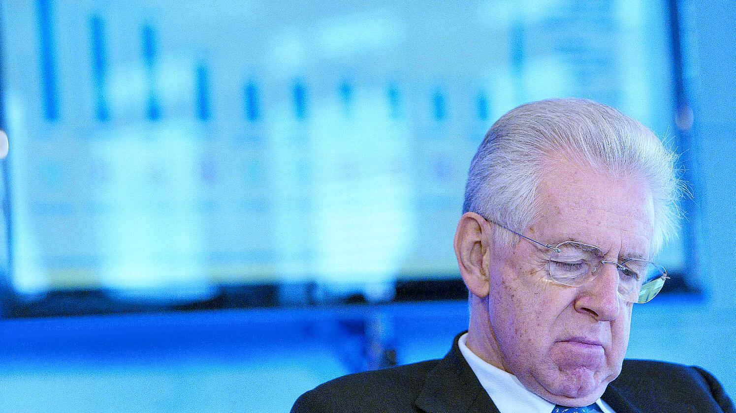 "Io scaricato lascio il partito" È il tracollo finale di Monti