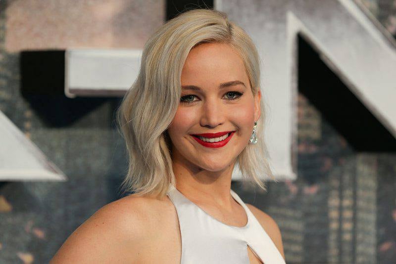 Jennifer Lawrence, sexy abiti 6