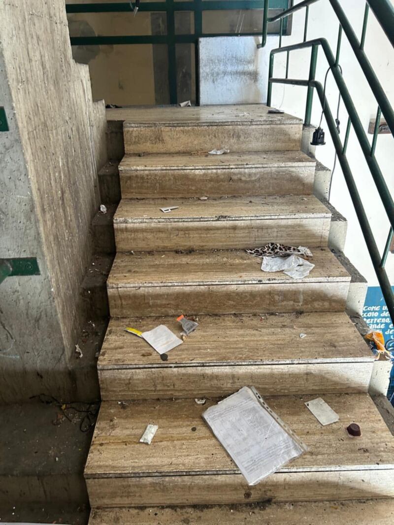 "Ratti e sporcizia". Le foto-choc dell'ex-centro migranti di don Biancalani 2