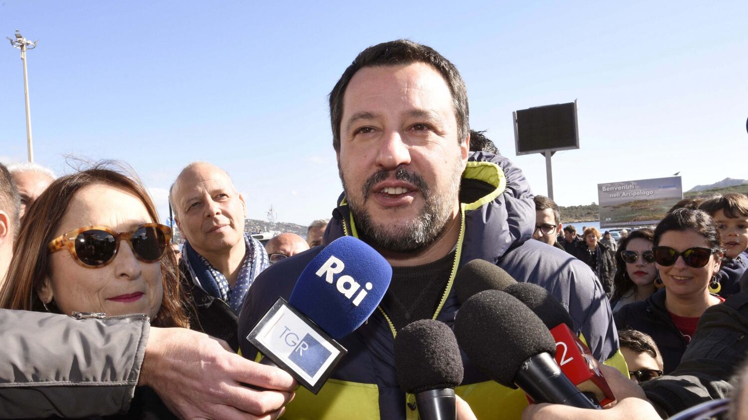 Denunciare le marocchinate? "Razzismo". Minacce a Salvini: "Devi morire"