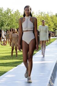 Kanye West presenta la sua collezione "Yeezy Season 4" a New York 14