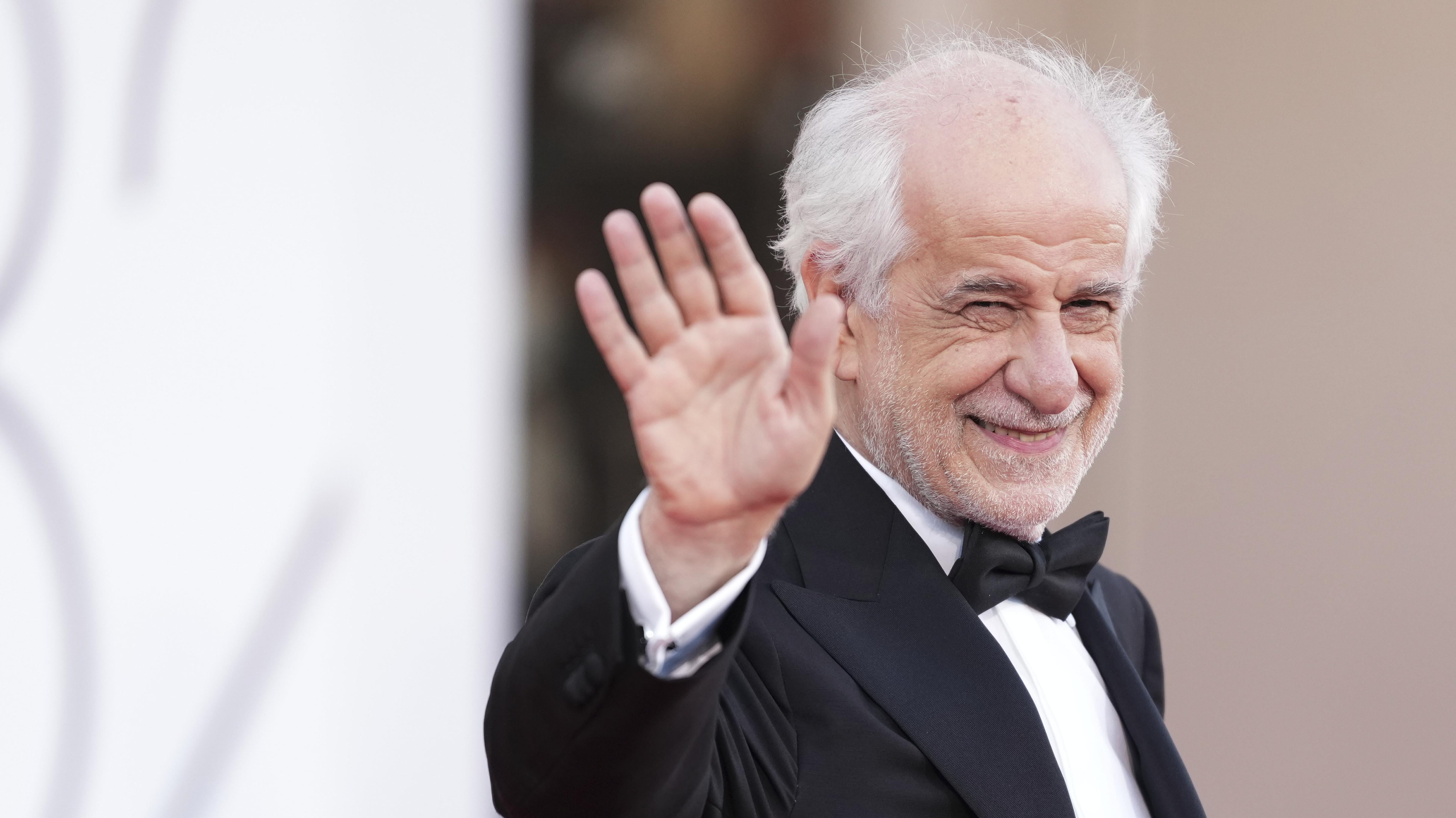 Toni Servillo: "Il mio Dante è elettrico"