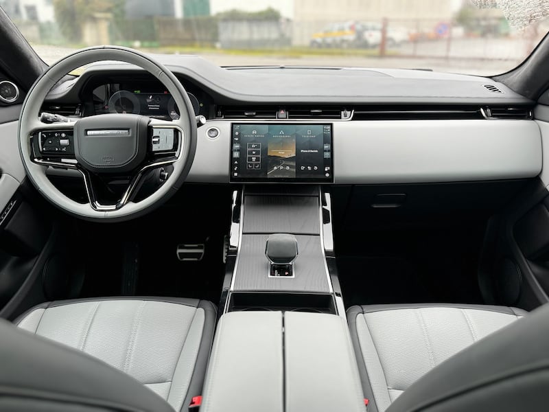 Range Rover Evoque PHEV: guarda la gallery del rivisto SUV ibrido inglese 16