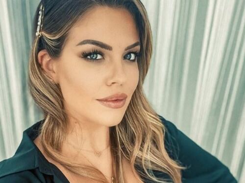 "Non sei mica Gigi Hadid", Costanza Caracciolo ancora nel mirino degli haters
