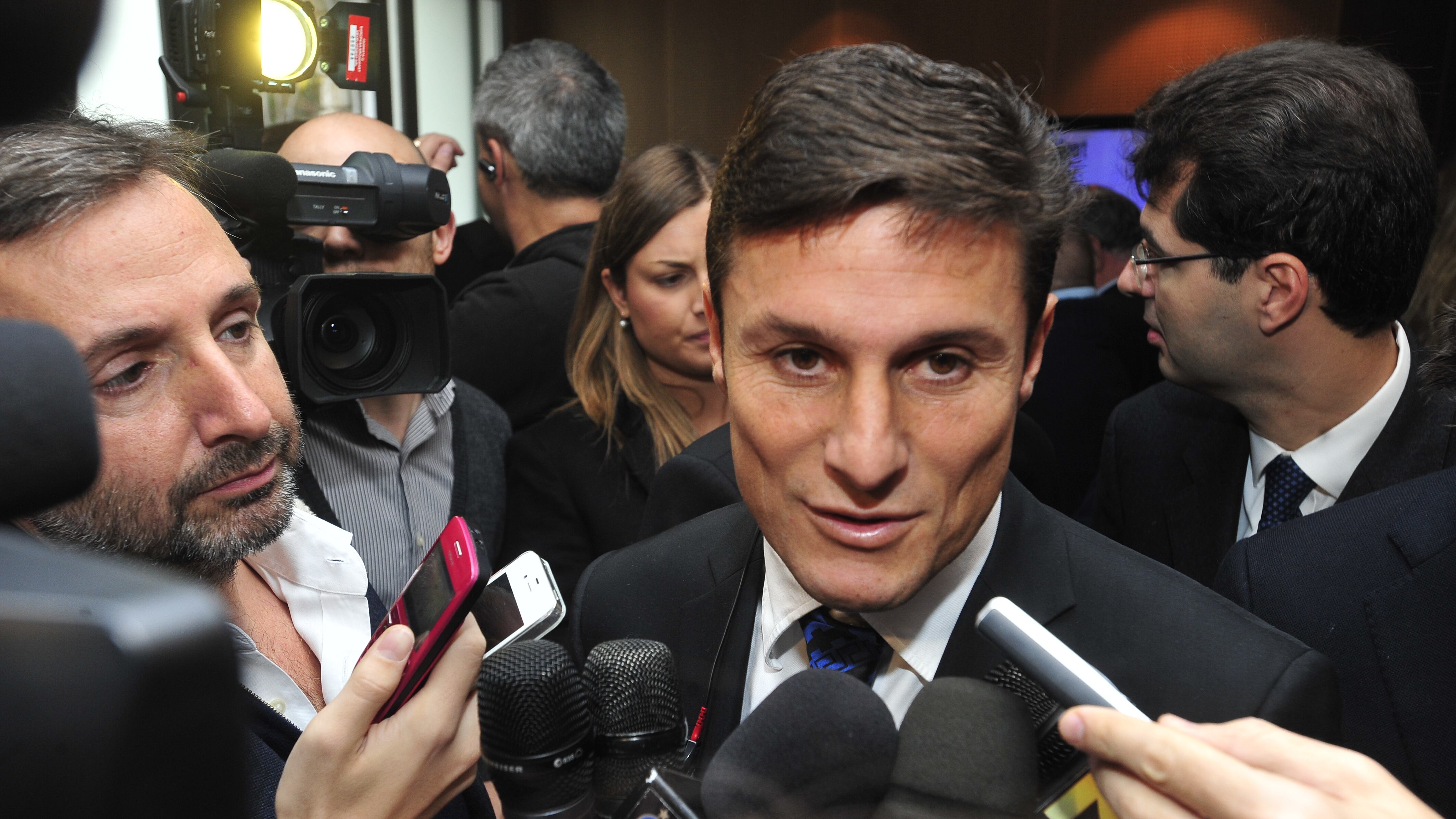 Com'è dura far posto alle bandiere