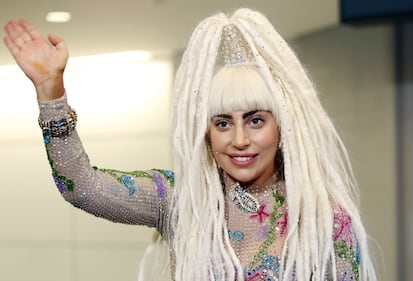 Lady Gaga senza trucco e in reggiseno su Instagram 30